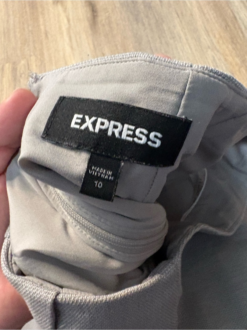 Express Light Gray Pencil Skirt Size 10 Stretch Career Office Back Slit - Picture 4 of 7